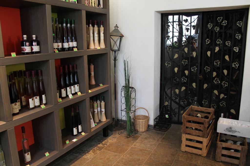 Weinhotel Sonnenschein ارنست المظهر الخارجي الصورة